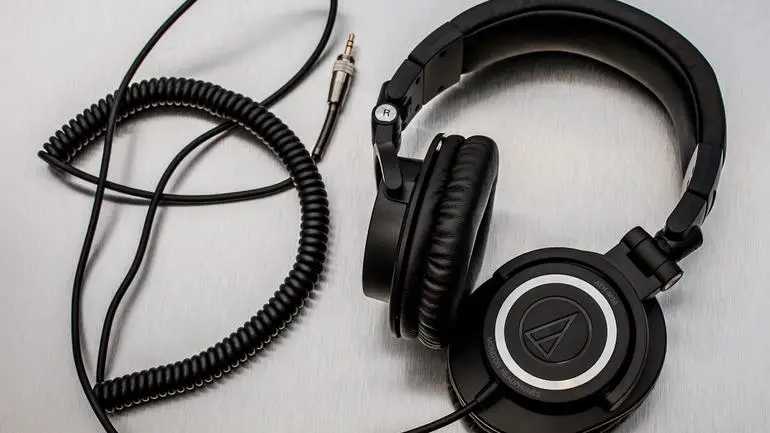 Best_Headphones_Audio-Technica-ATH-S100