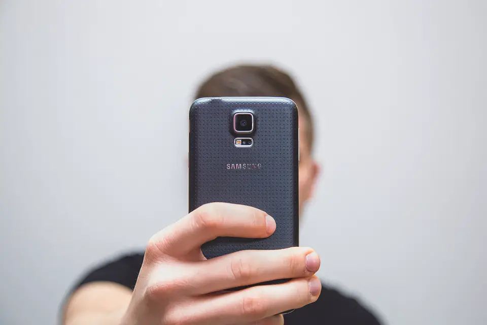 Mobile Camera-Selfie-Samsung