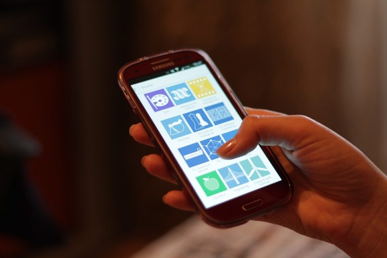 Best File Manager for an Android Smartphone to Access Hidden Files & Folders and Much More