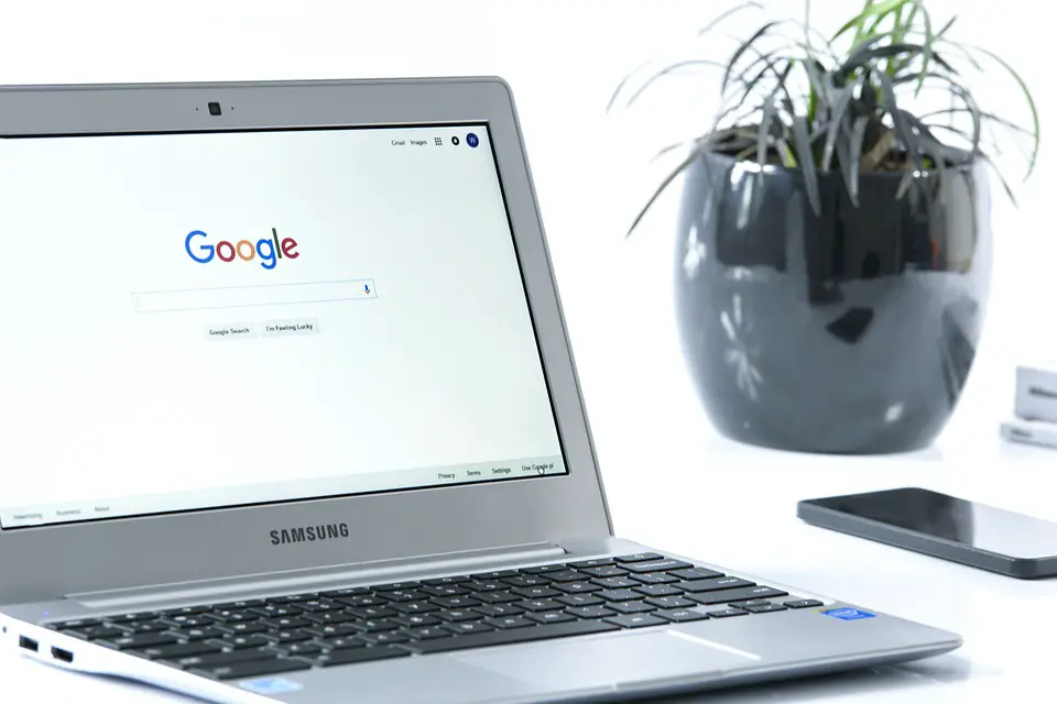 Google Search Page on Samsung Laptop