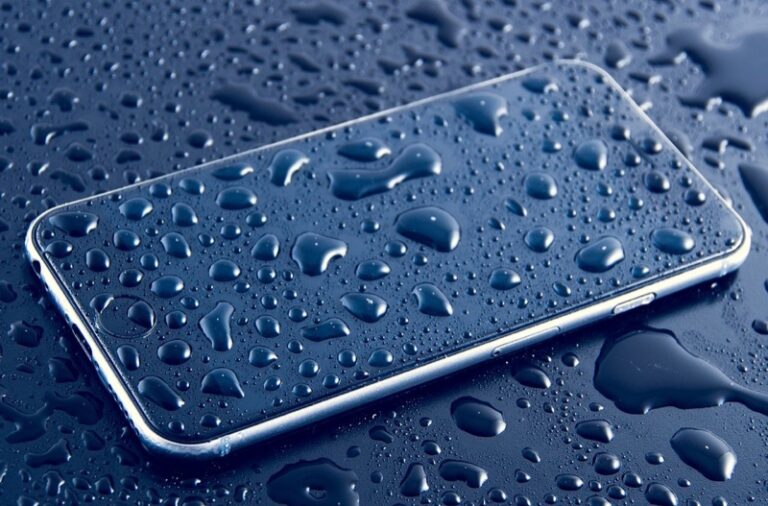 How to fix water damaged iPhone?