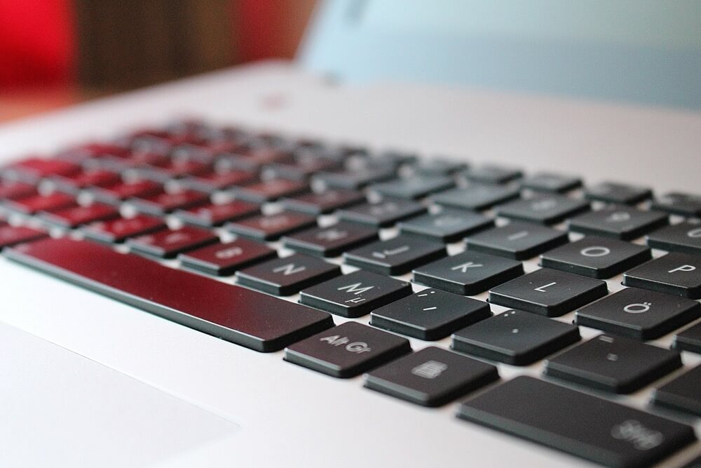 pix1861 laptop 602620 — How to Fix the Broken Keyboard Keys of Your Laptop Computer?