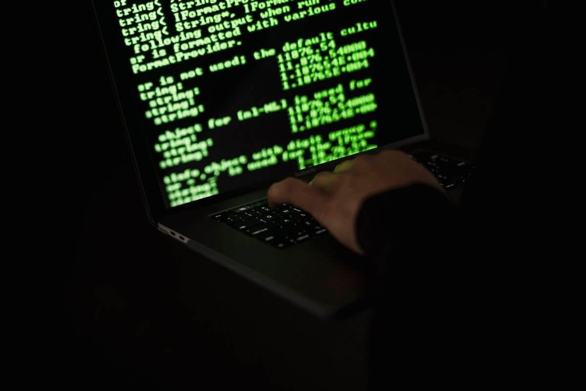 antivirus, malware, virus, scam, hack, hacker, phishing, protection, cyber attack, bitdefender, norton, mcafee, kaspersky, security threat
