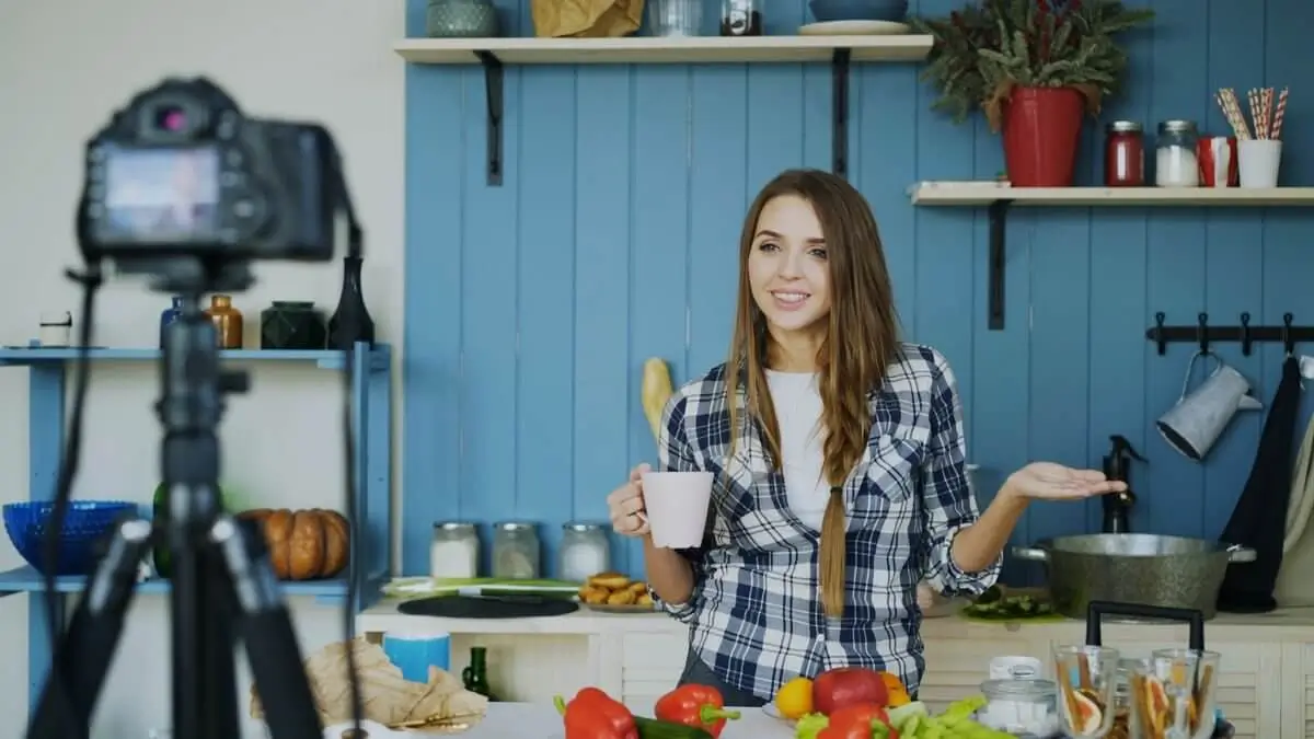 content creator, youtube, youtuber, vlogger, influencer, video, filming, camera, creator guide, instagram reels